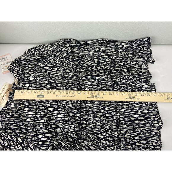 New In Collection Women Large Tiered Ruffle Top Black White Abstract NWT - Picture 10 of 10
